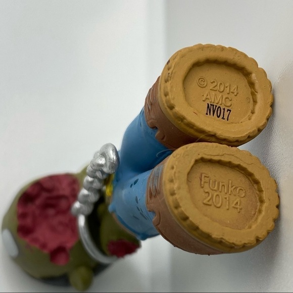 FUNKO POP! Walking Dead Mystery Mini Figures Michonne & Pet Daryl Dixon Zombie - Picture 9 of 9